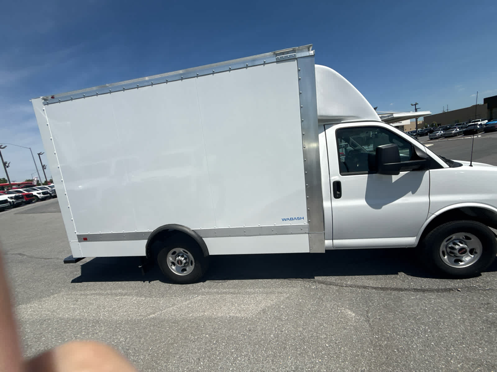 2025 GMC Savana Cutaway 3500 1WT