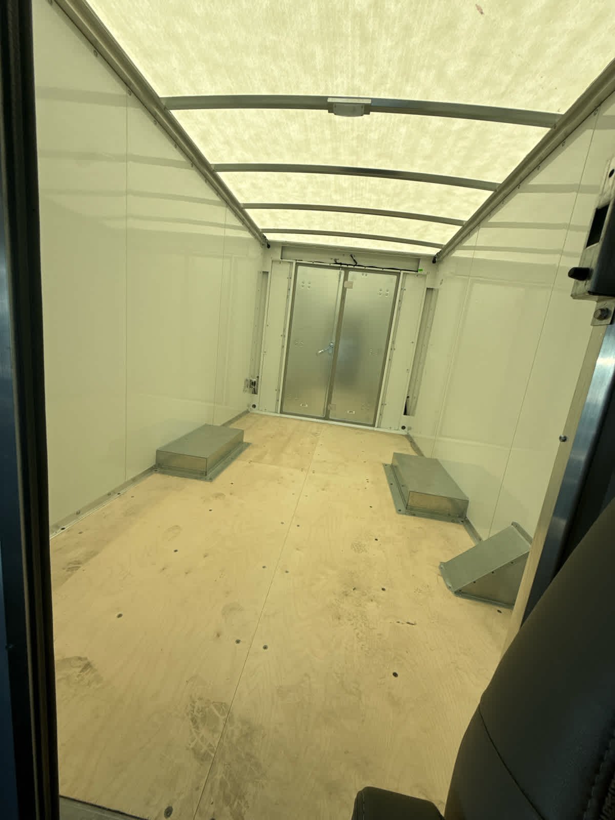 2025 GMC Savana Cutaway 3500 1WT