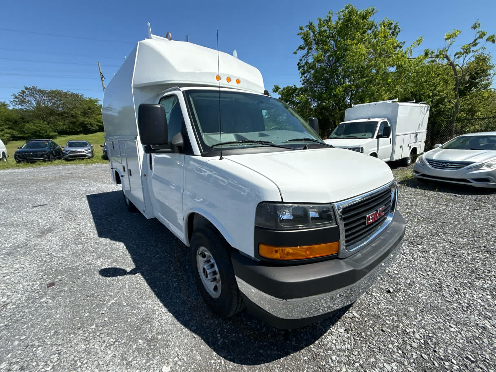 2025 GMC Savana Cutaway 3500 1WT