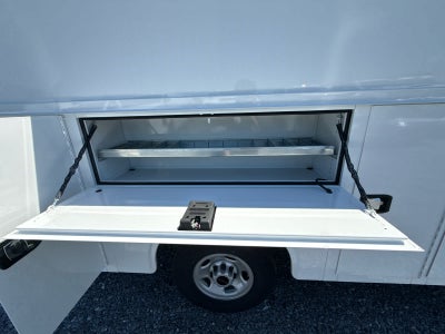 2025 GMC Savana Cutaway 3500 1WT