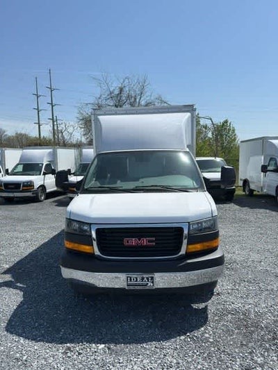 2025 GMC Savana Cutaway 3500 1WT