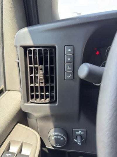 2025 GMC Savana Cutaway 3500 1WT