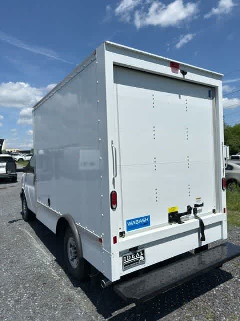 2025 GMC Savana Cutaway 3500 1WT