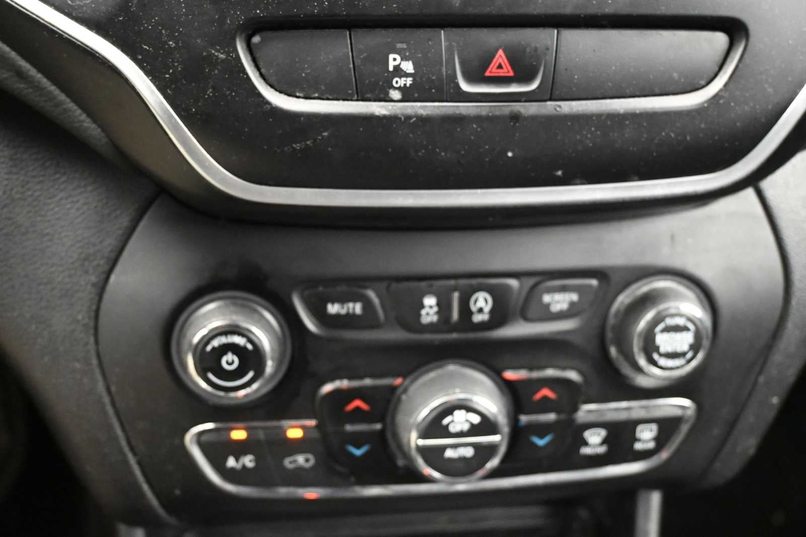 2020 Jeep Cherokee Altitude