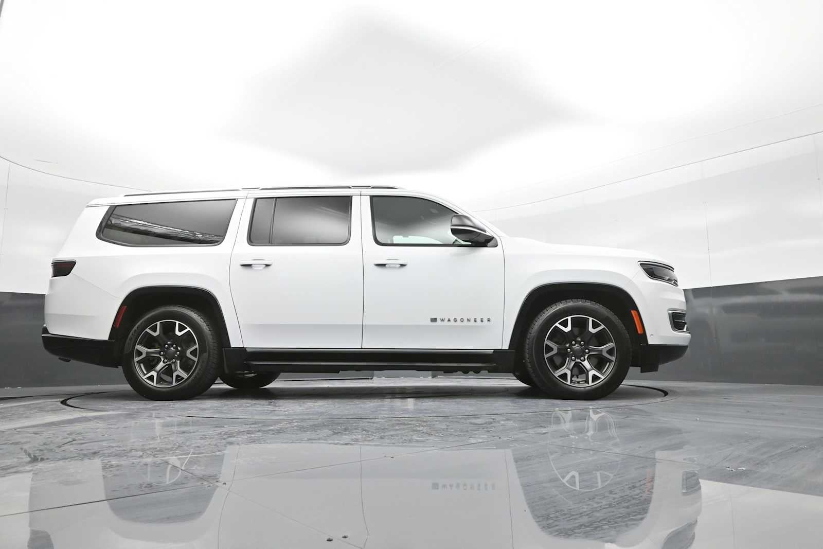 2023 Jeep Wagoneer L Series III