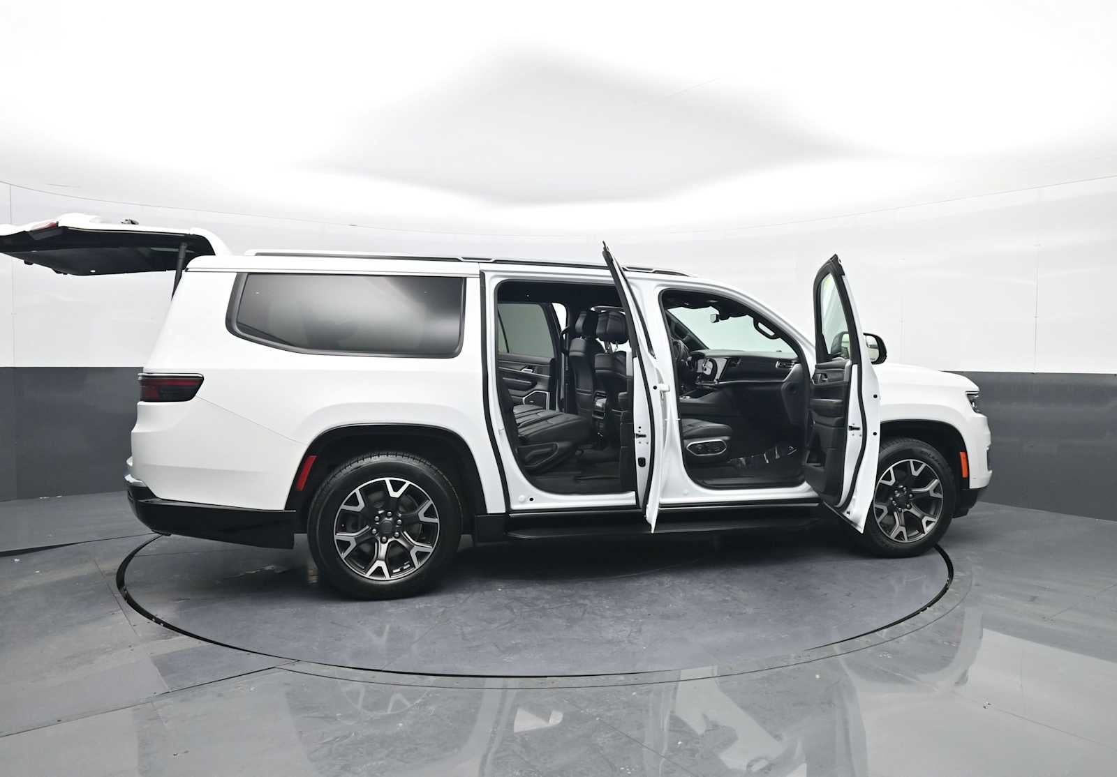 2023 Jeep Wagoneer L Series III