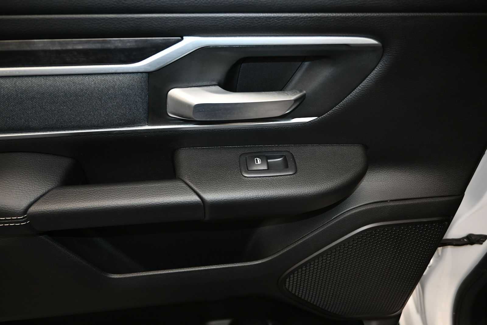 2023 RAM 1500 BIG HORN/L Base