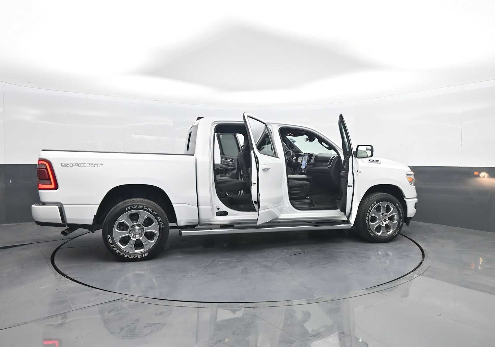2023 RAM 1500 BIG HORN/L Base