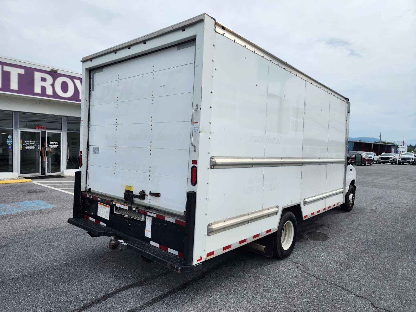 2018 Ford E-Series Cutaway Base