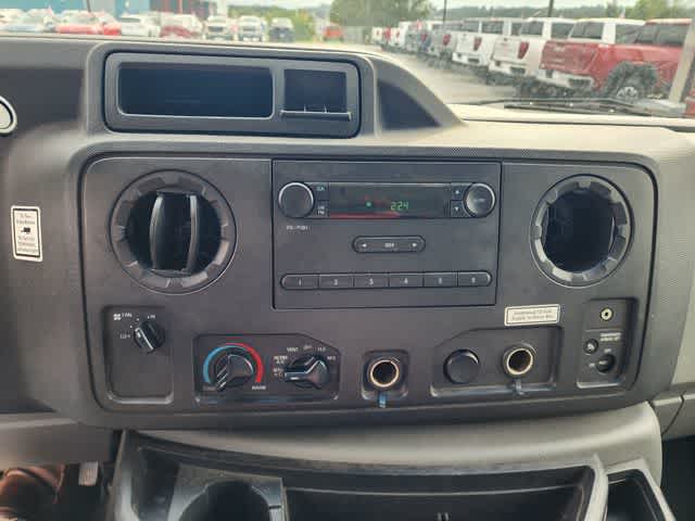 2018 Ford E-Series Cutaway Base