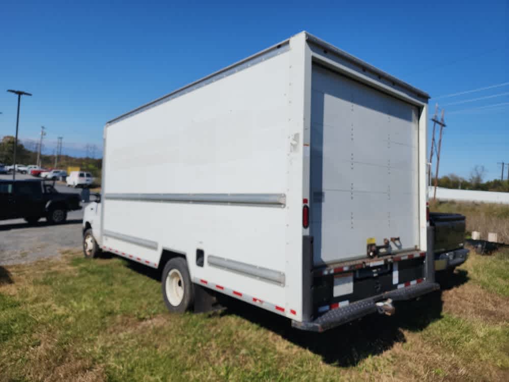 2018 Ford E-Series Cutaway Base