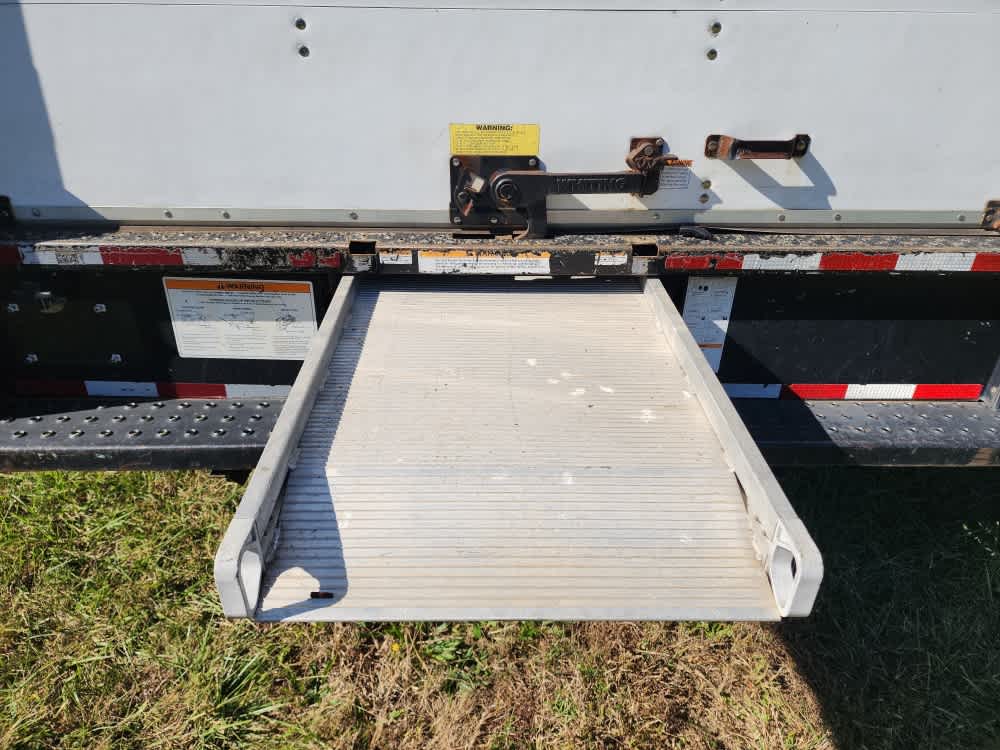 2018 Ford E-Series Cutaway Base