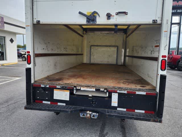 2018 Ford E-Series Cutaway Base