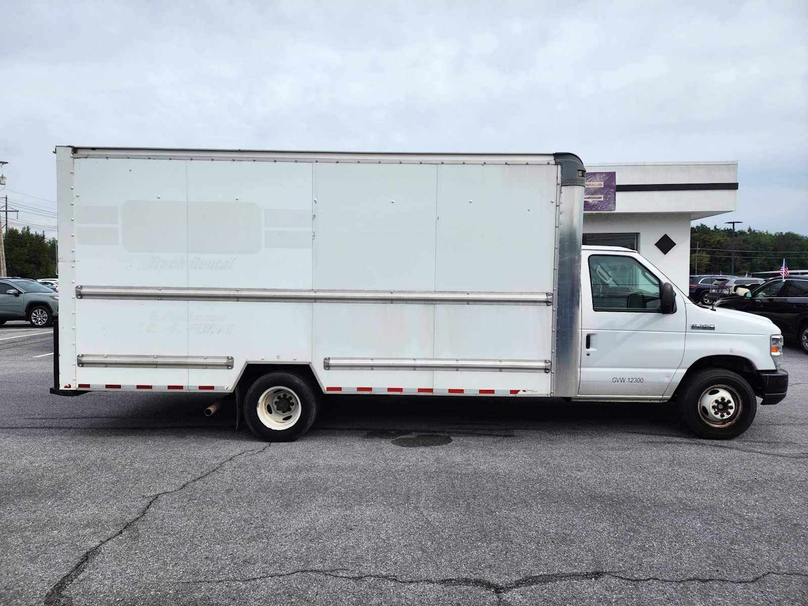 2018 Ford E-Series Cutaway Base