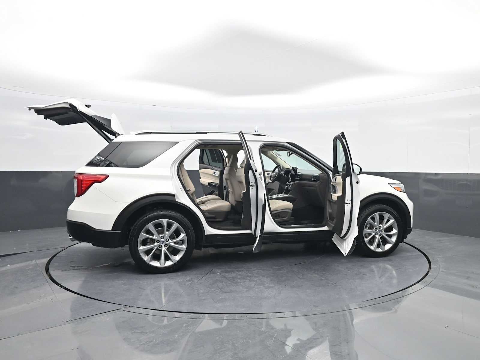 2021 Ford Explorer Platinum