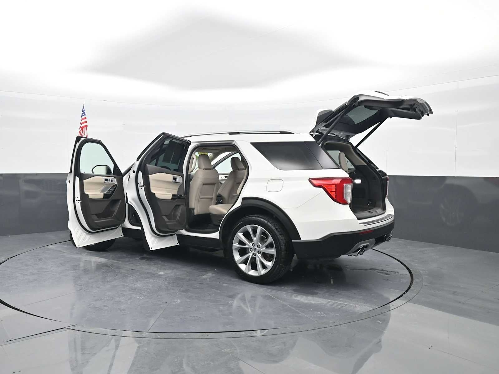 2021 Ford Explorer Platinum