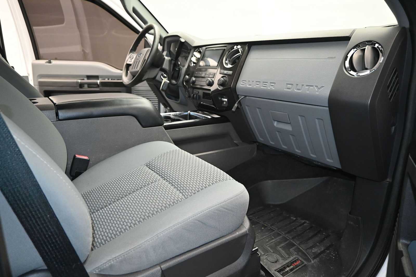 2016 Ford Super Duty F-250 SRW Lariat