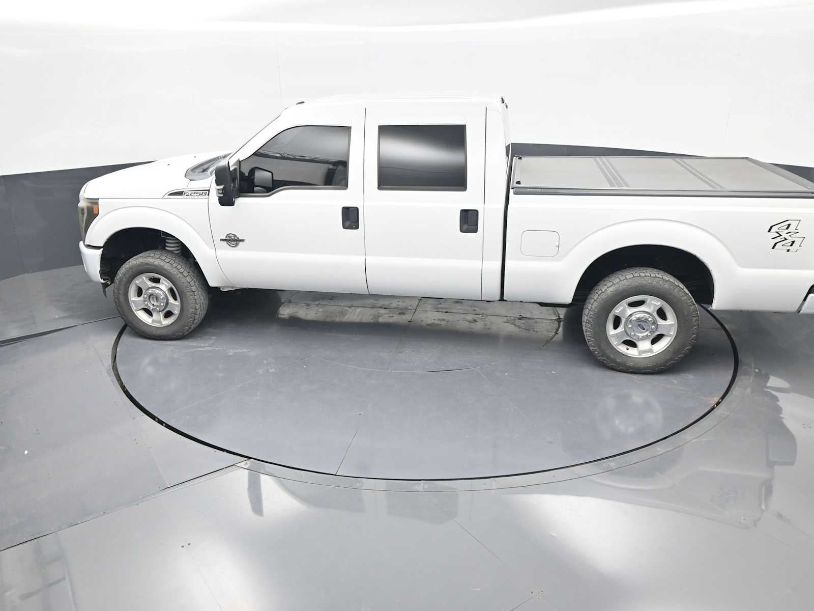 2016 Ford Super Duty F-250 SRW Lariat