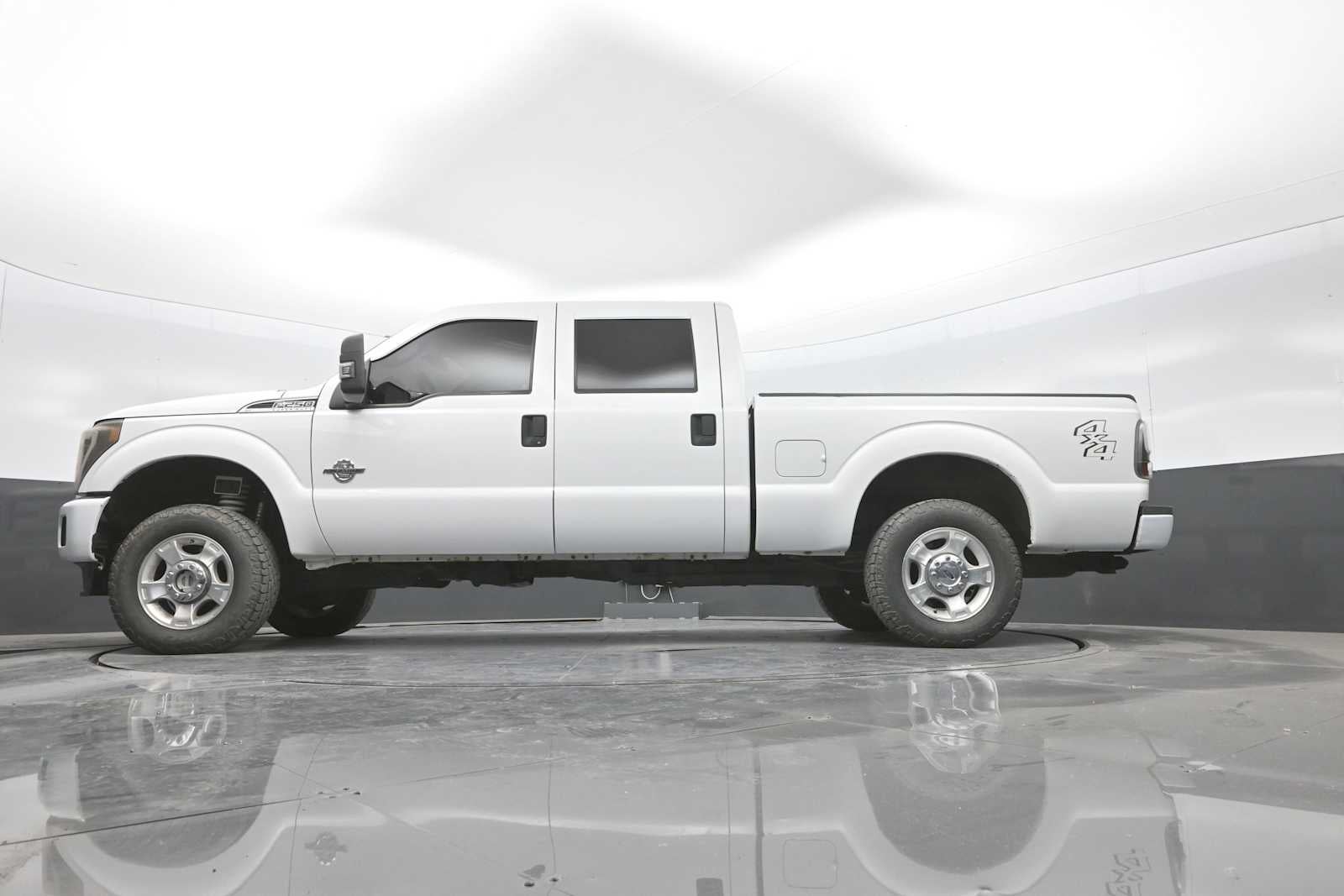2016 Ford Super Duty F-250 SRW Lariat
