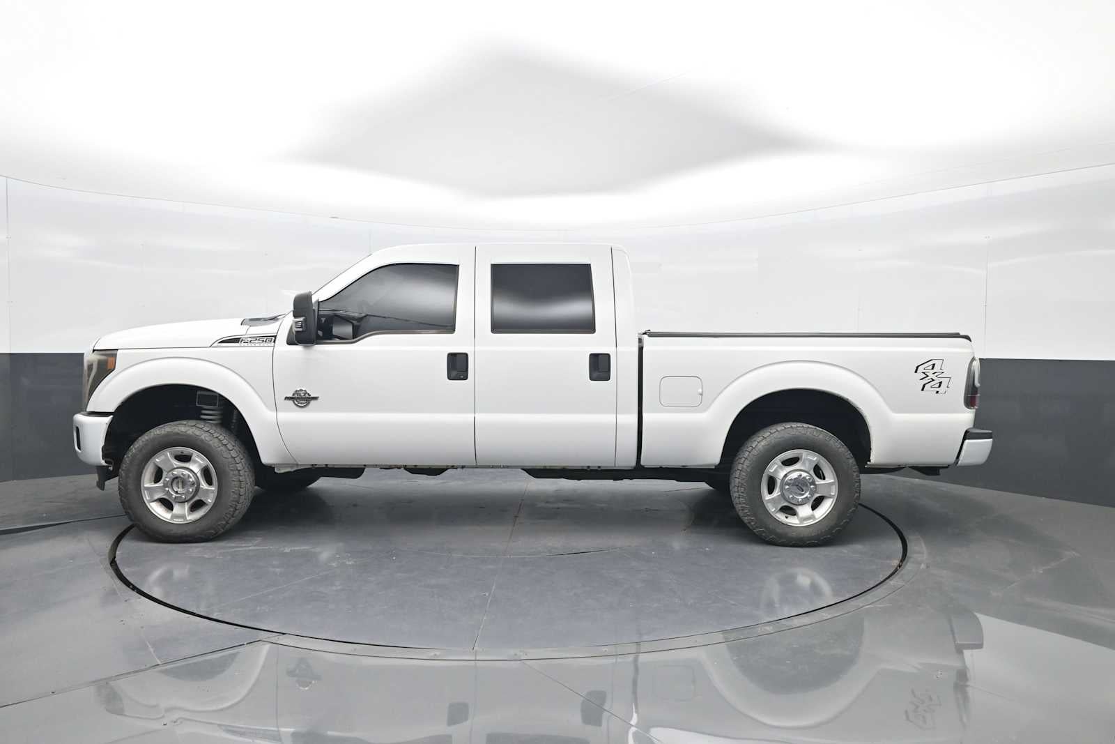 2016 Ford Super Duty F-250 SRW Lariat