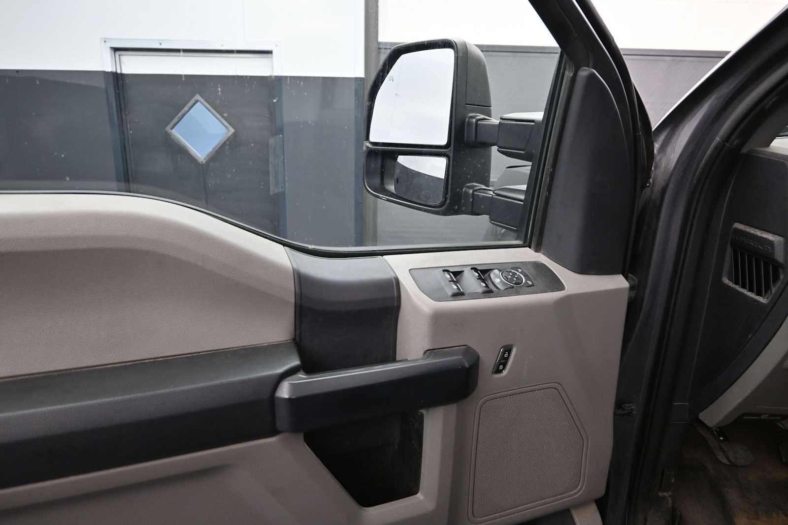 2022 Ford Super Duty F-350 SRW XL