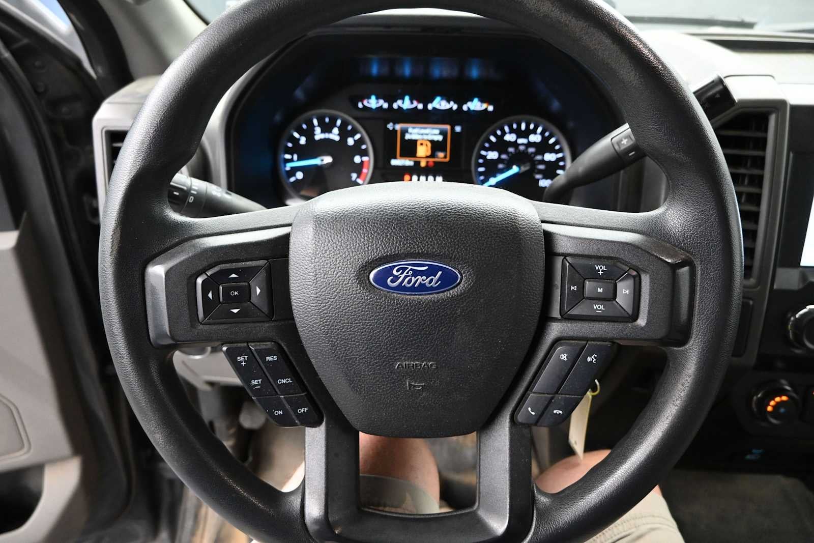 2022 Ford Super Duty F-350 SRW XL