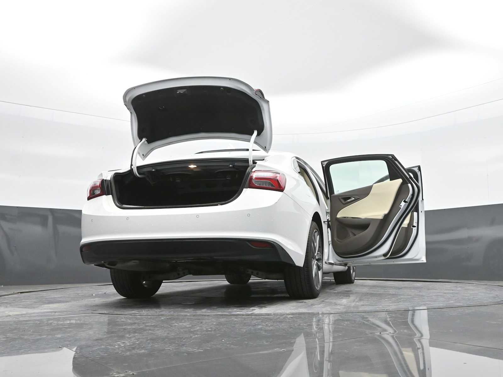 2024 Chevrolet Malibu 2LT