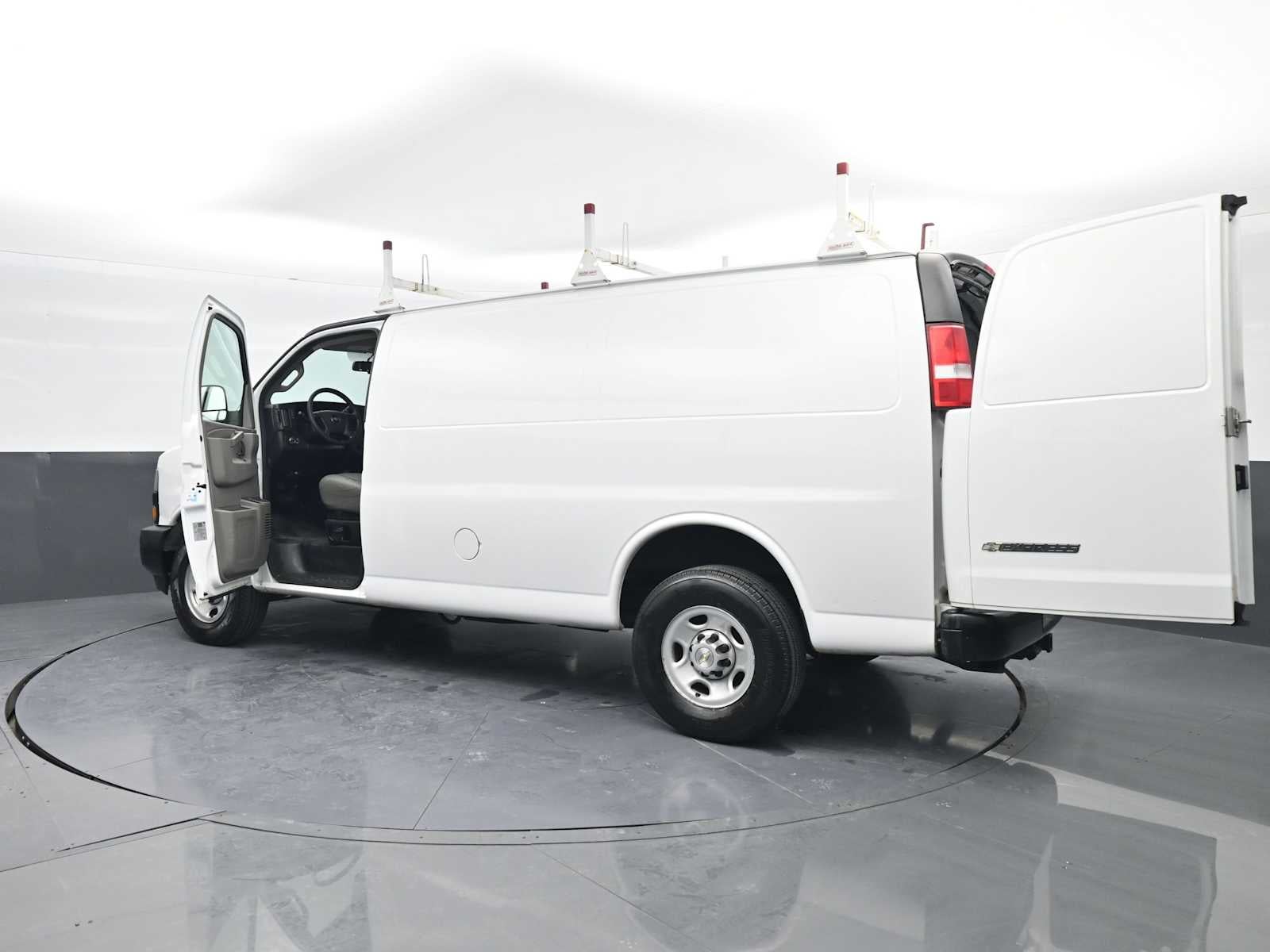 2020 Chevrolet Express Cargo 2500 WT