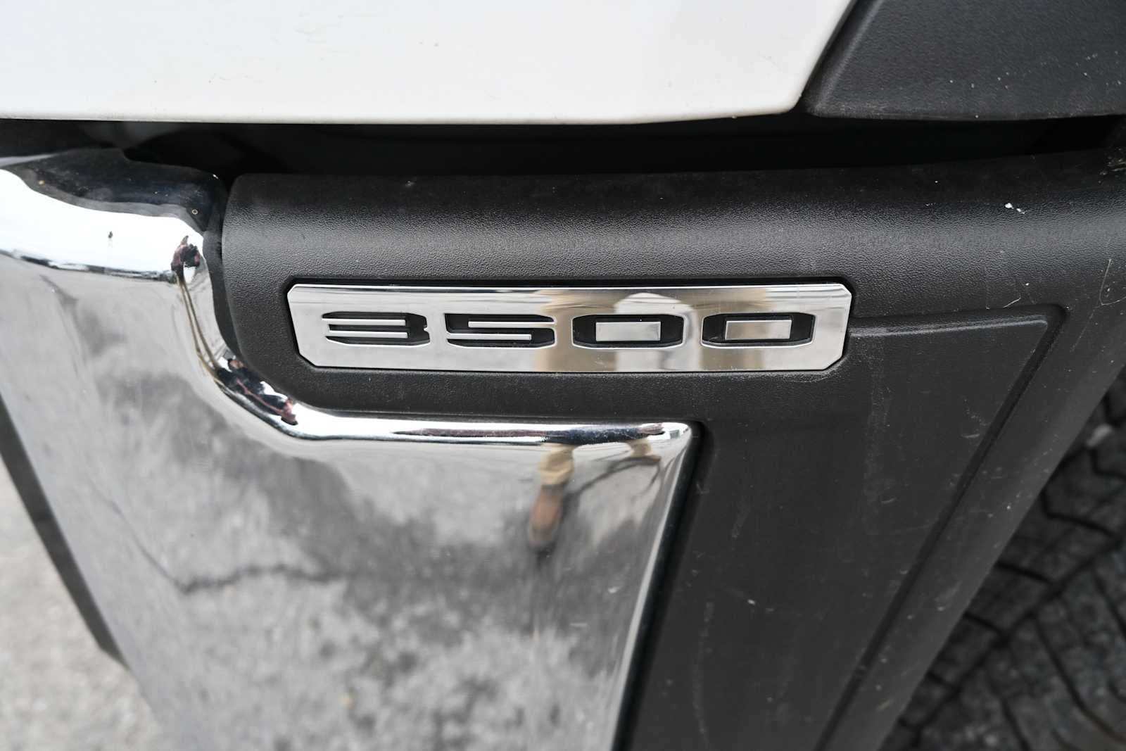 2024 GMC Sierra 3500 HD Chassis Cab Pro