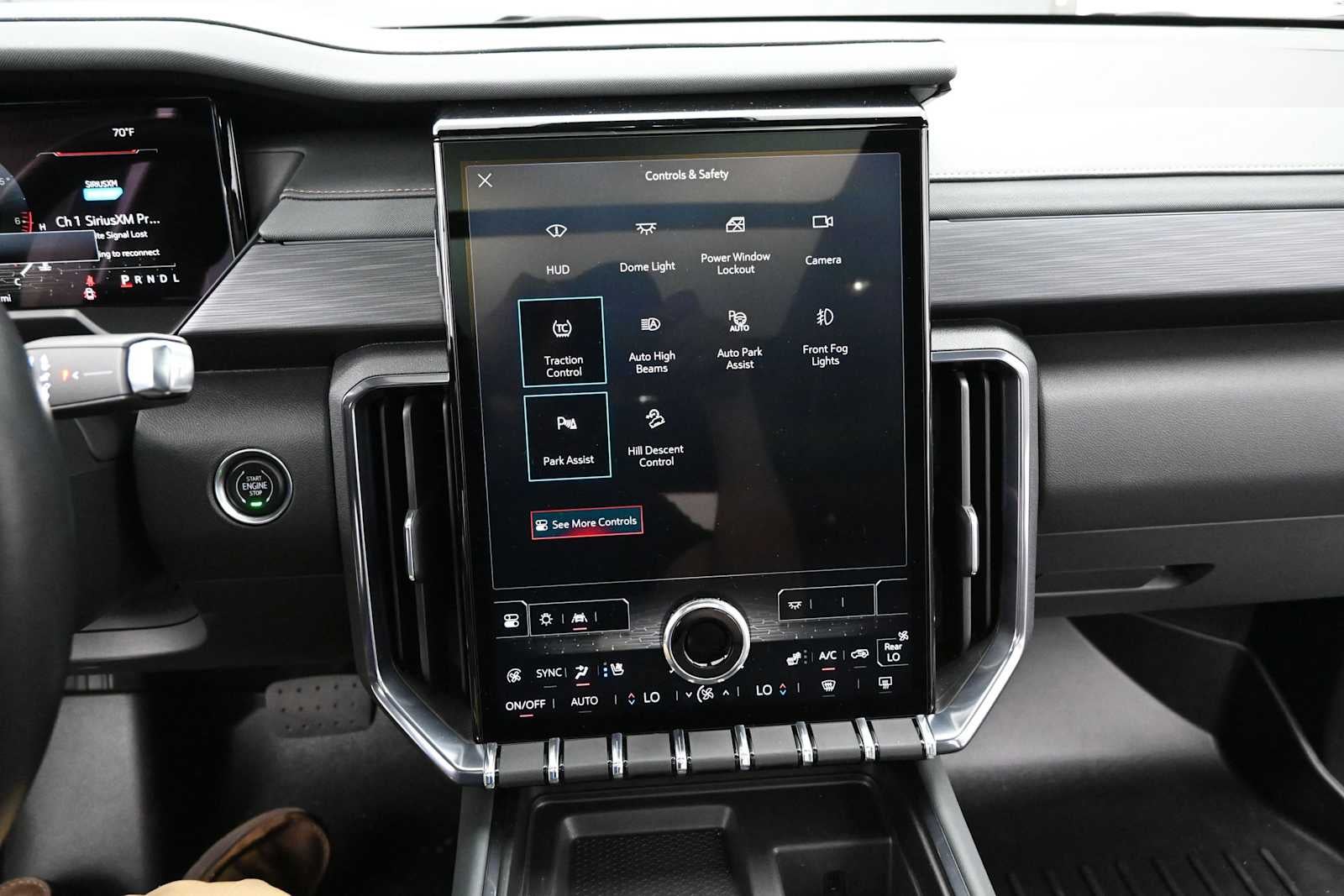 2024 GMC Acadia AT4