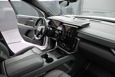 2024 GMC Acadia AT4