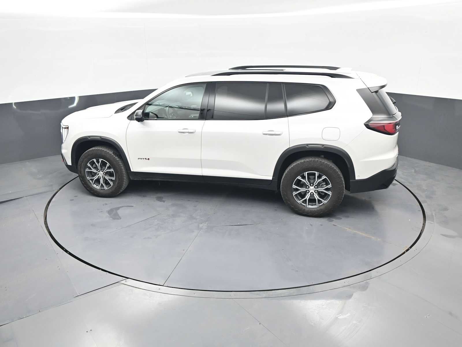 2024 GMC Acadia AT4