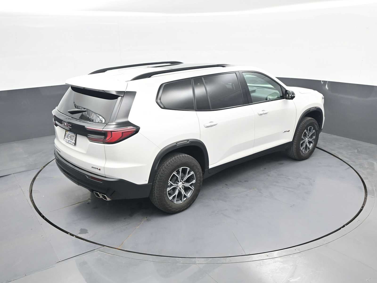 2024 GMC Acadia AT4