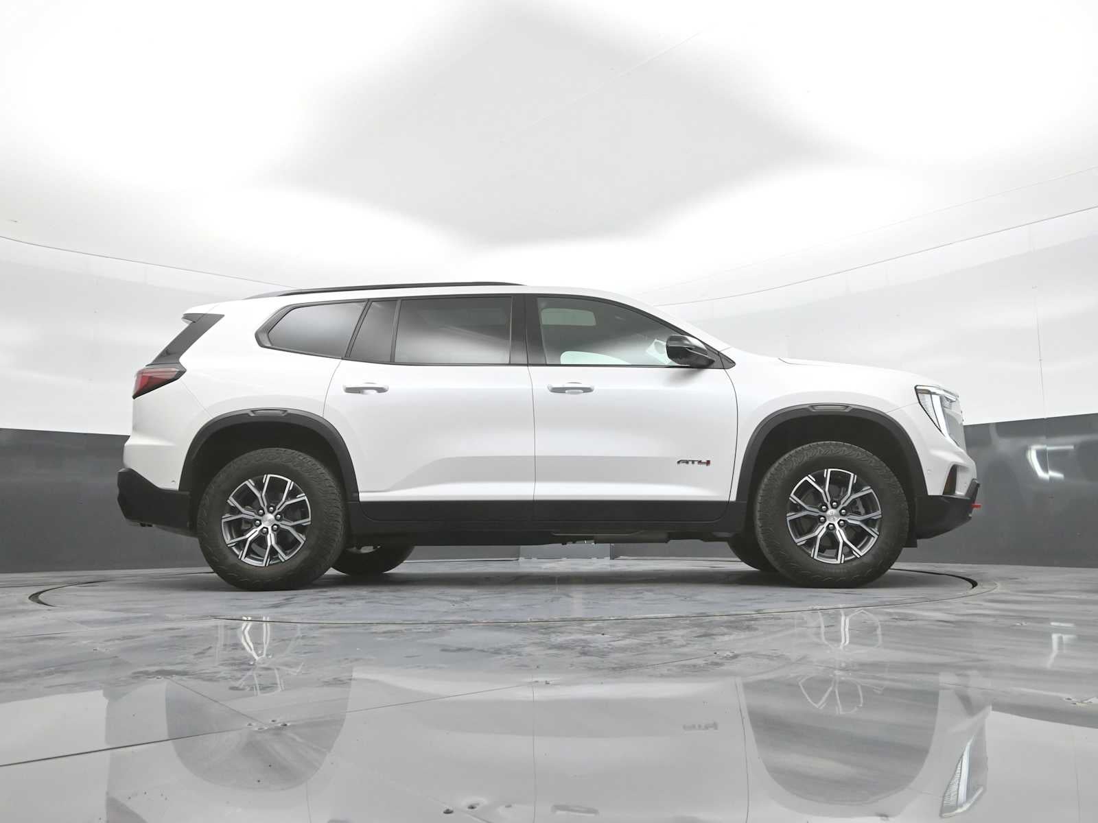 2024 GMC Acadia AT4