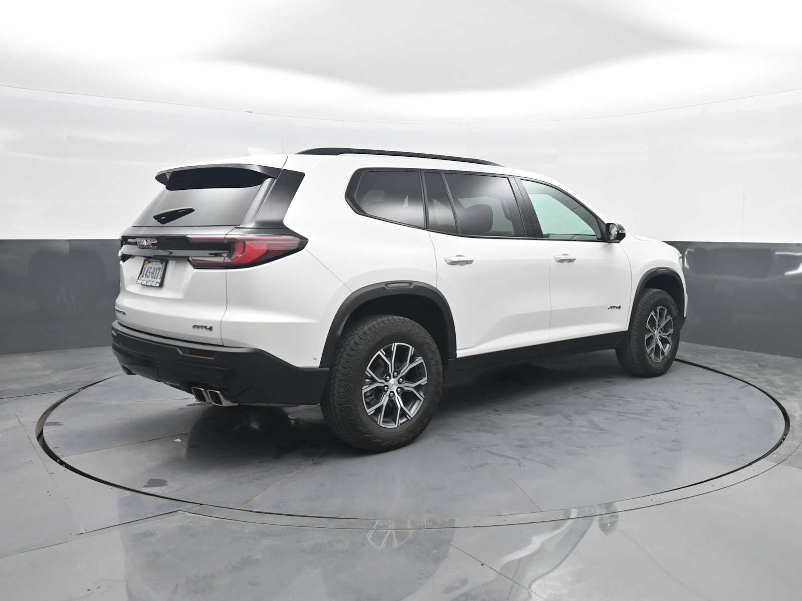 2024 GMC Acadia AT4