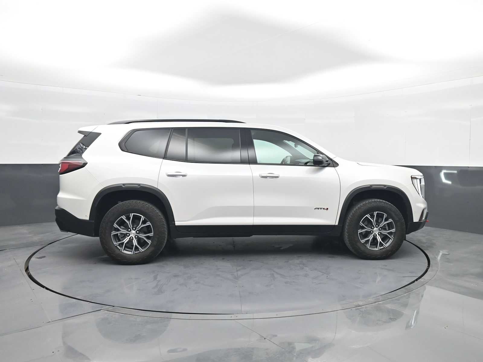 2024 GMC Acadia AT4
