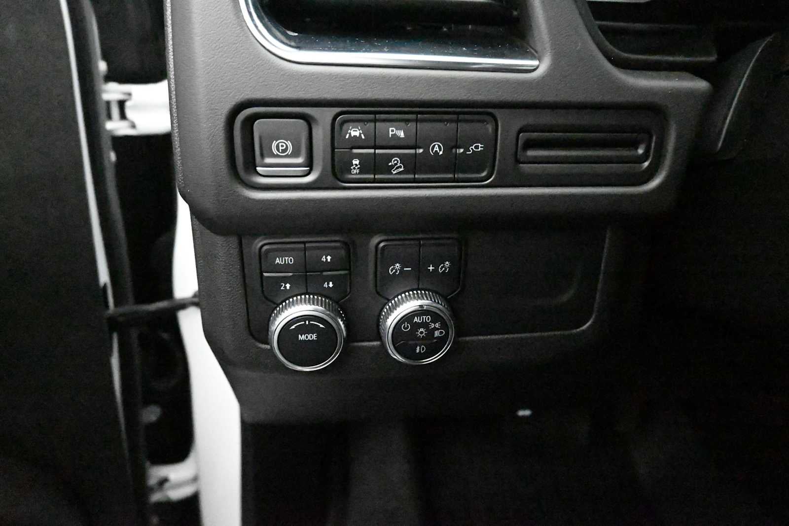2022 GMC Yukon XL AT4
