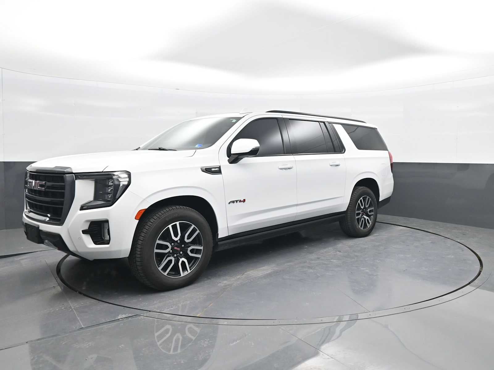 2022 GMC Yukon XL AT4