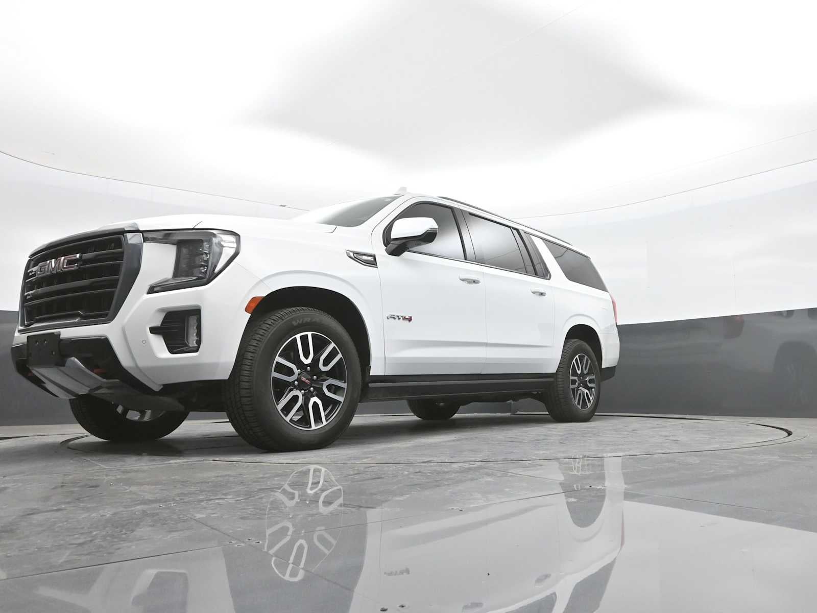 2022 GMC Yukon XL AT4