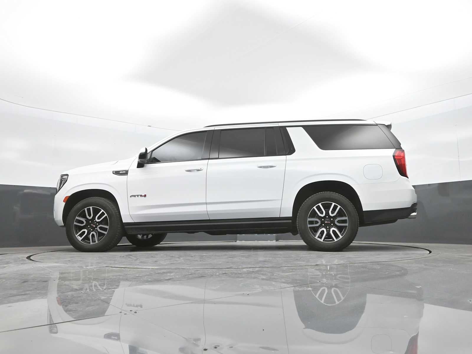2022 GMC Yukon XL AT4
