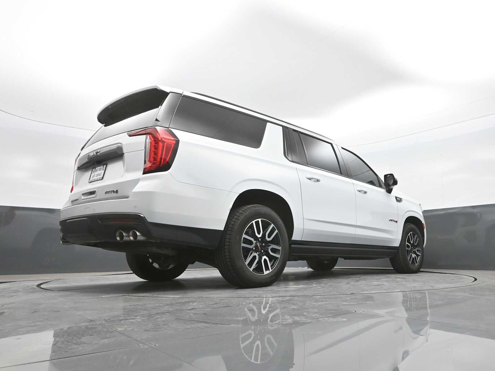 2022 GMC Yukon XL AT4