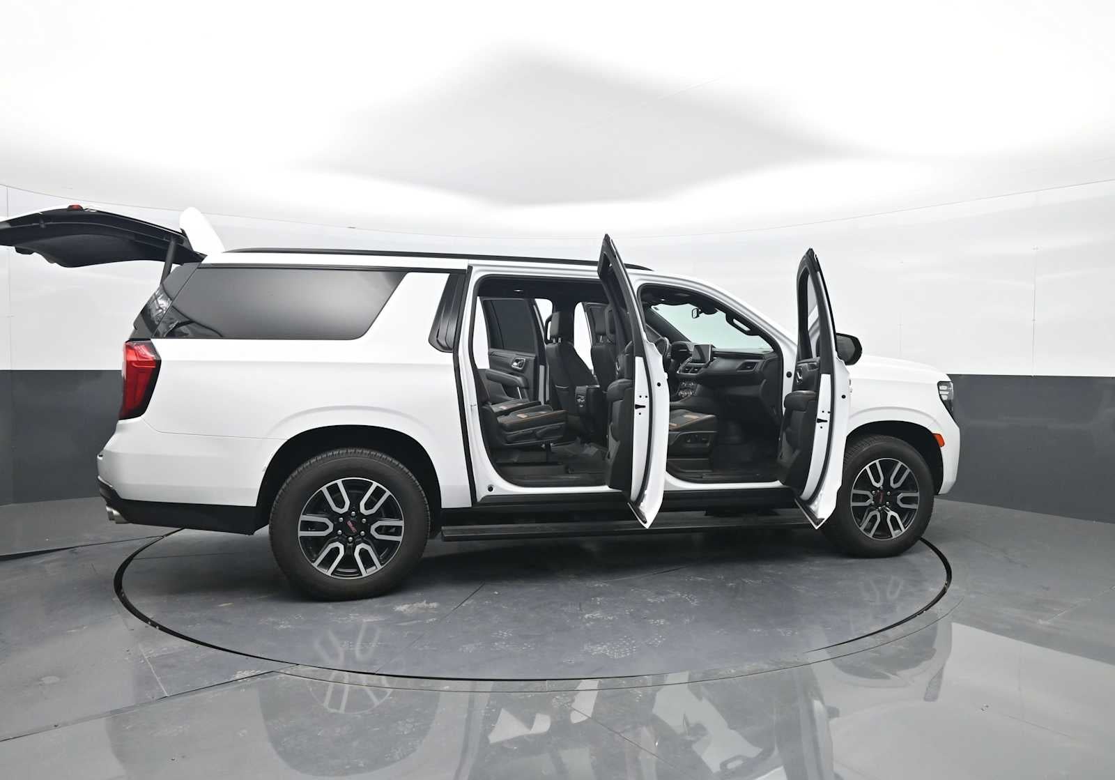 2022 GMC Yukon XL AT4