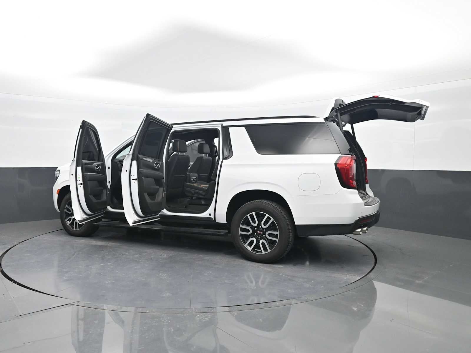 2022 GMC Yukon XL AT4
