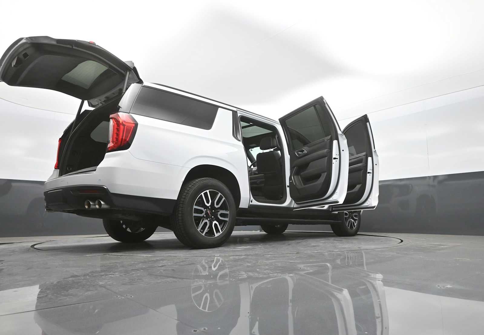 2022 GMC Yukon XL AT4