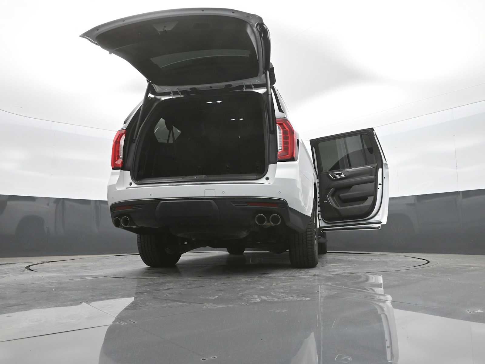 2022 GMC Yukon XL AT4