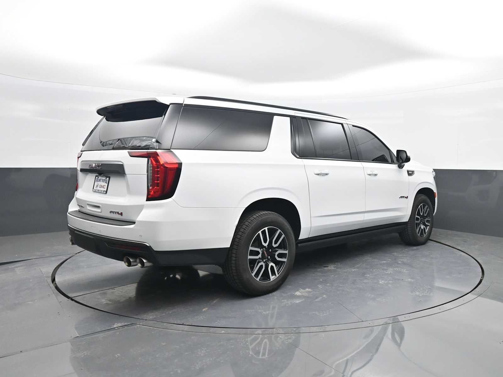 2022 GMC Yukon XL AT4