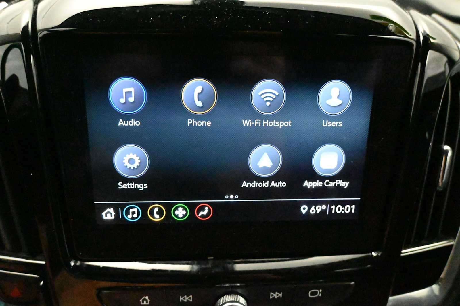 2020 Chevrolet Traverse LT Cloth