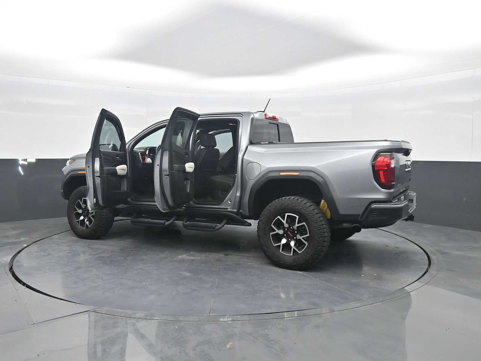2023 GMC Canyon AT4X