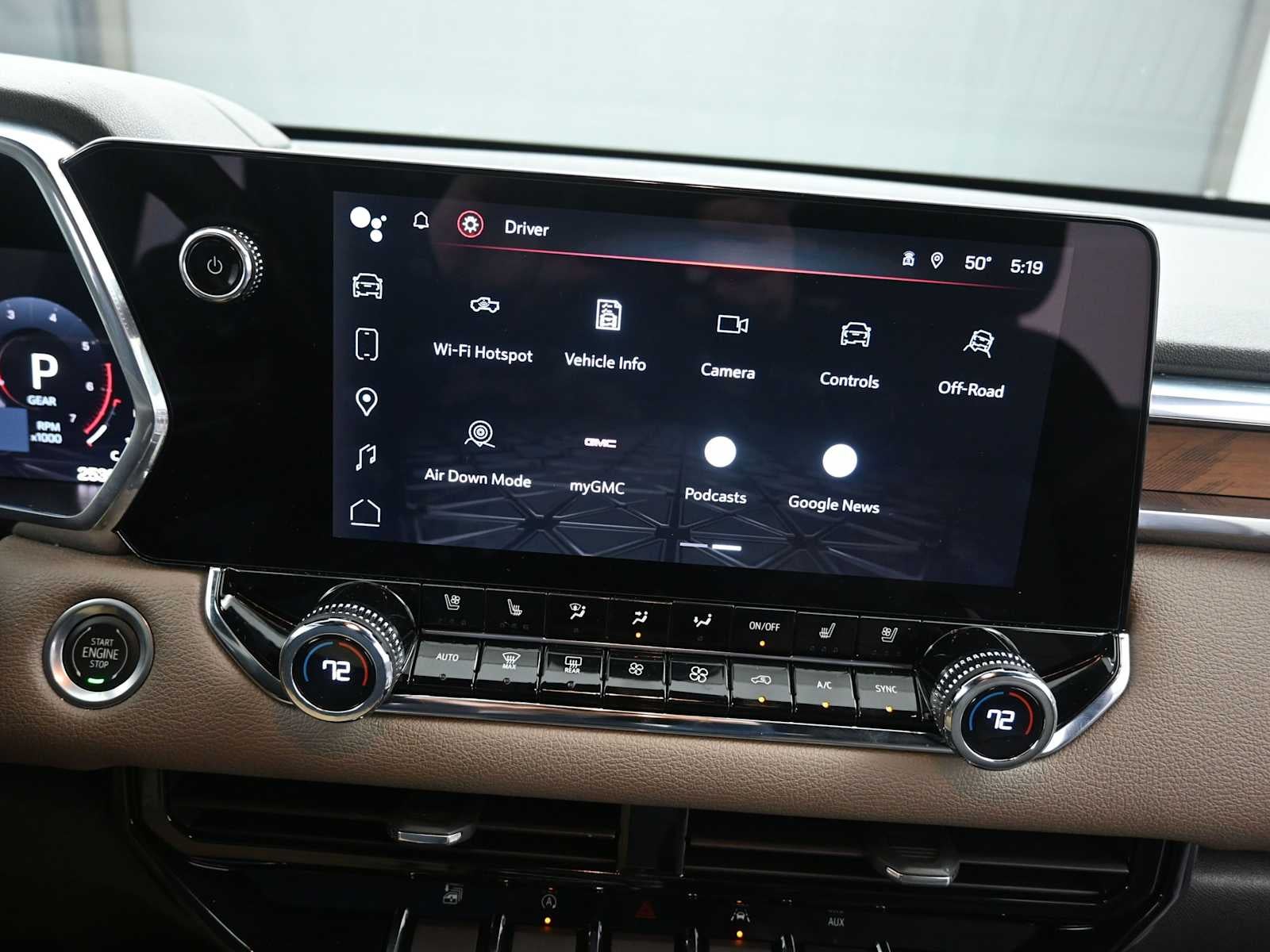 2023 GMC Canyon Denali