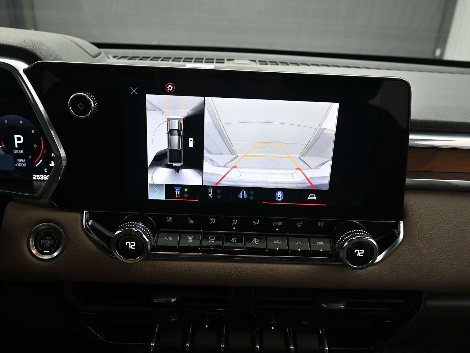 2023 GMC Canyon Denali